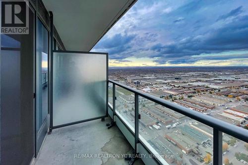 5202 - 898 Portage Parkway, Vaughan, ON - Outdoor With View