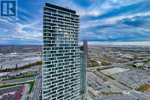 5202 - 898 Portage Parkway, Vaughan, ON - Outdoor With View