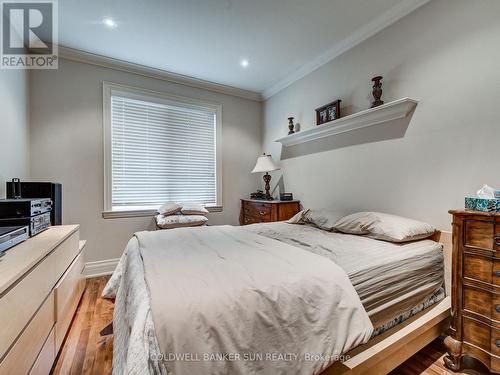 8283 Kipling Avenue E, Vaughan, ON - Indoor Photo Showing Bedroom