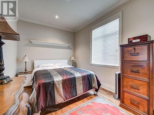 8283 Kipling Avenue E, Vaughan, ON - Indoor Photo Showing Bedroom