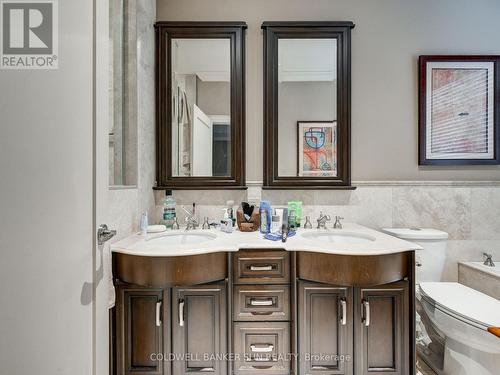 8283 Kipling Avenue E, Vaughan, ON - Indoor Photo Showing Bathroom