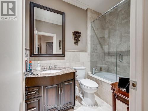 8283 Kipling Avenue E, Vaughan, ON - Indoor Photo Showing Bathroom