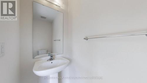 89 Holder Drive, Brantford, ON - Indoor Photo Showing Bathroom