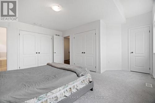 1485 Dunedin Crescent, Oshawa, ON - Indoor Photo Showing Bedroom