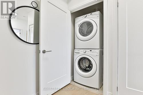 327 - 540 Bur Oak Avenue, Markham, ON - Indoor Photo Showing Laundry Room