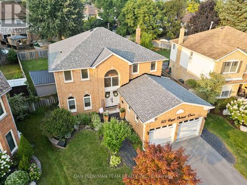 822 Royal Orchard Drive, Oshawa, ON - Outdoor