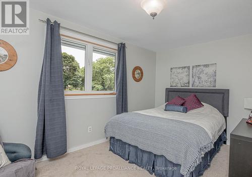 115 Fairway Hill Crescent, Kingston, ON - Indoor Photo Showing Bedroom