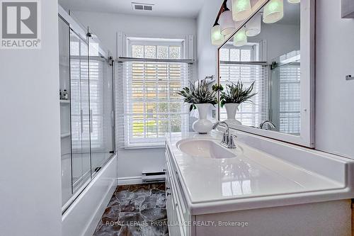 36 Lower Union Street, Kingston, ON - Indoor Photo Showing Bathroom