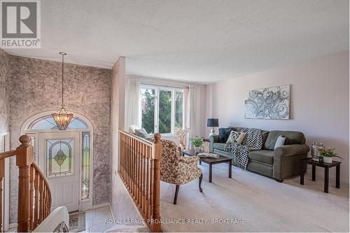 963 Auden Park Drive, Kingston, ON - Indoor Photo Showing Living Room