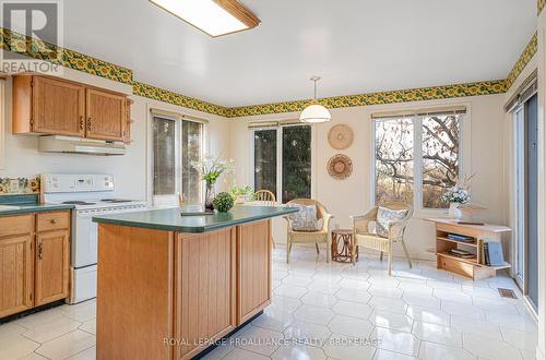 963 Auden Park Drive, Kingston, ON - Indoor Photo Showing Kitchen