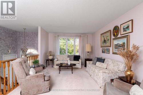 963 Auden Park Drive, Kingston, ON - Indoor Photo Showing Living Room