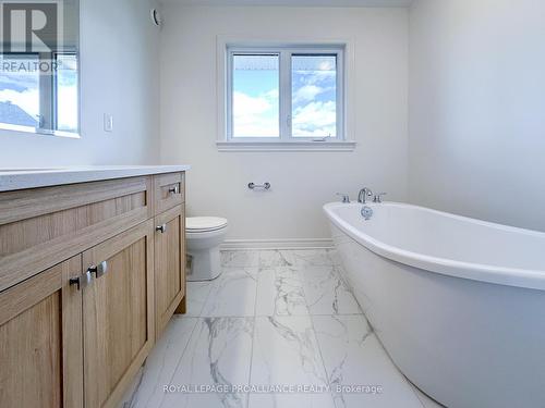 1513 Scarlet Street, Kingston, ON - Indoor Photo Showing Bathroom