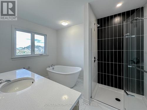 1513 Scarlet Street, Kingston, ON - Indoor Photo Showing Bathroom