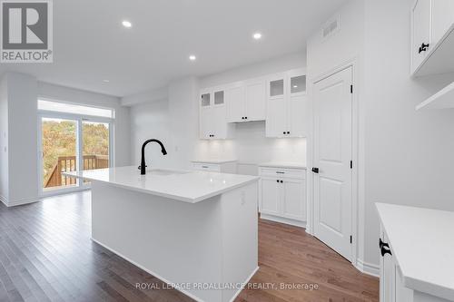 1513 Scarlet Street, Kingston, ON - Indoor Photo Showing Kitchen