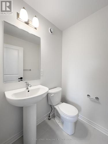 1515 Scarlet Street, Kingston, ON - Indoor Photo Showing Bathroom