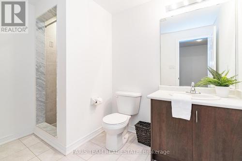 1386 Dallman Street, Innisfil, ON - Indoor Photo Showing Bathroom