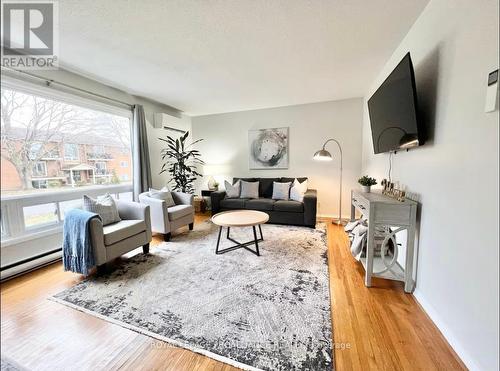 2 - 4 Westmount Drive, Belleville, ON - Indoor Photo Showing Living Room