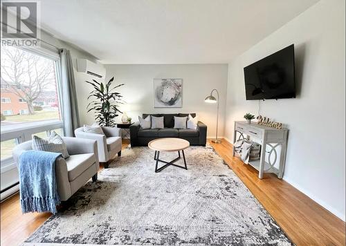 2 - 4 Westmount Drive, Belleville, ON - Indoor Photo Showing Living Room