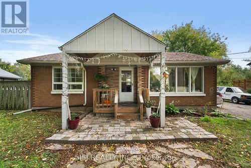 18947 Mccowan Road, East Gwillimbury, ON - Outdoor