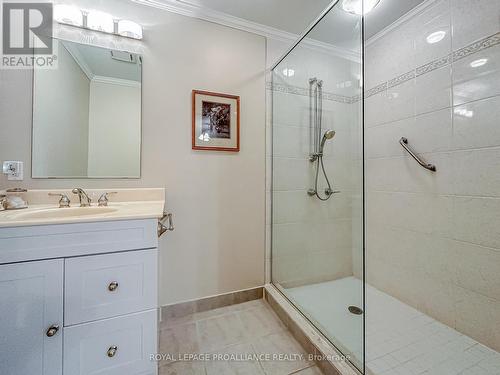 196 Country Club Drive, Kingston, ON - Indoor Photo Showing Bathroom