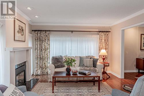 196 Country Club Drive, Kingston, ON - Indoor Photo Showing Living Room