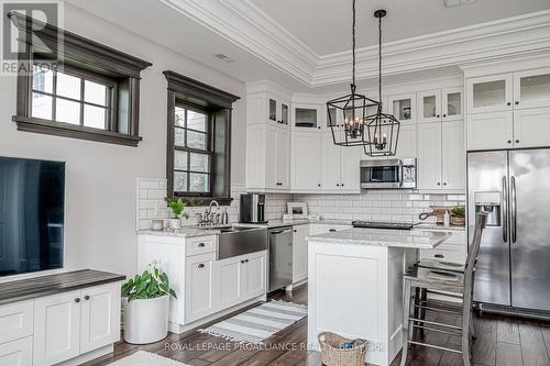 24 King Pitt Road, Kingston, ON - Indoor Photo Showing Kitchen With Upgraded Kitchen