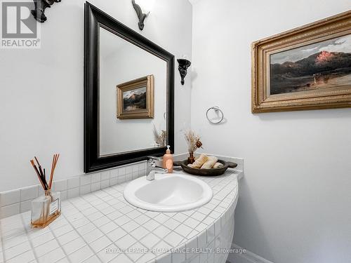 1678 South Boulevard, Kingston, ON - Indoor Photo Showing Bathroom