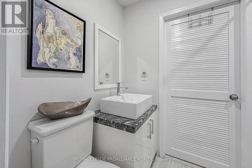 1678 South Boulevard, Kingston, ON - Indoor Photo Showing Bathroom