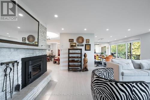 1678 South Boulevard, Kingston, ON - Indoor Photo Showing Living Room With Fireplace