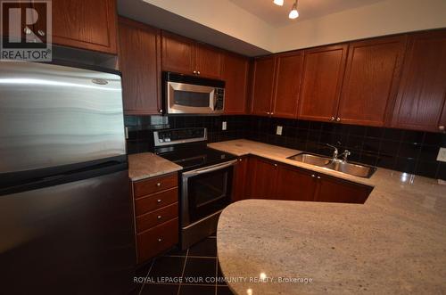 1511 - 231 Fort York Boulevard, Toronto, ON - Indoor Photo Showing Kitchen With Double Sink