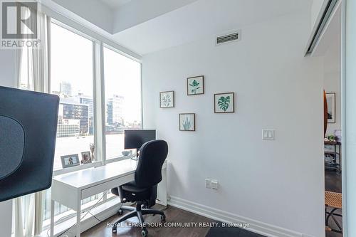 907 - 8 The Esplanade Street, Toronto, ON - Indoor Photo Showing Office