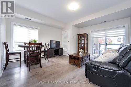 109 - 481 Rupert Avenue, Whitchurch-Stouffville, ON - Indoor Photo Showing Living Room