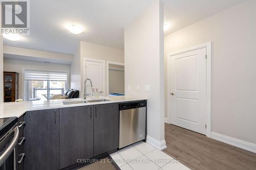 109 - 481 Rupert Avenue, Whitchurch-Stouffville, ON - Indoor Photo Showing Kitchen