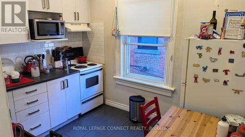 Unit 3 - 59 Gwynne Avenue, Toronto, ON - Indoor Photo Showing Kitchen