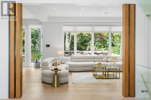 190 Hounslow Avenue, Toronto, ON - Indoor Photo Showing Living Room