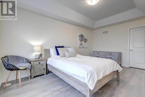 37 Torah Gate, Vaughan, ON - Indoor Photo Showing Bedroom