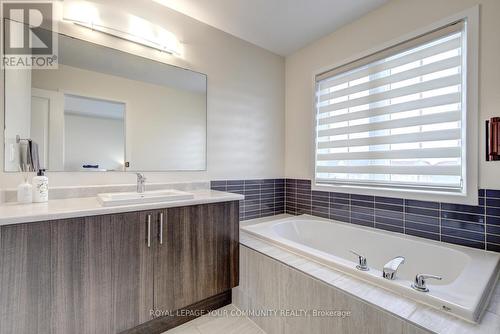 37 Torah Gate, Vaughan, ON - Indoor Photo Showing Bathroom