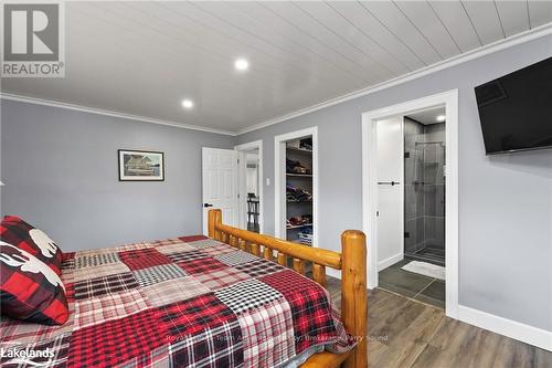 18 Sandy Plains Road S, Seguin, ON - Indoor Photo Showing Bedroom