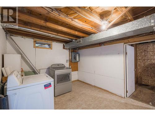 928 Sherbrooke Avenue, Kamloops, BC - Indoor Photo Showing Laundry Room