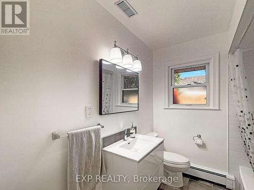 164 Atkinson Boulevard, London, ON - Indoor Photo Showing Bathroom