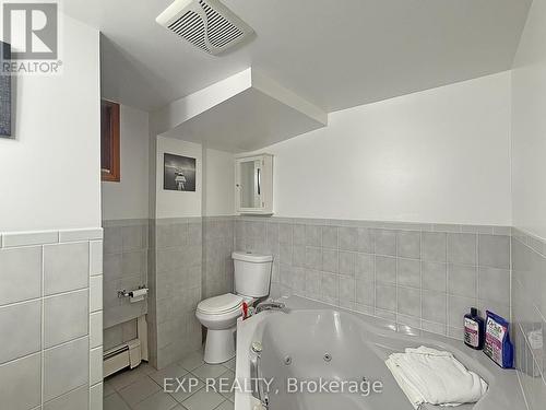 164 Atkinson Boulevard, London, ON - Indoor Photo Showing Bathroom