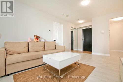 2209 - 35 Empress Avenue, Toronto, ON - Indoor Photo Showing Living Room