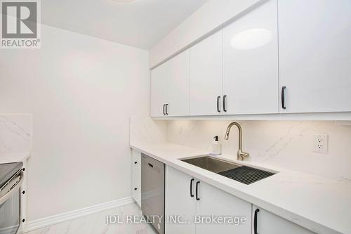 2209 - 35 Empress Avenue, Toronto, ON - Indoor Photo Showing Kitchen