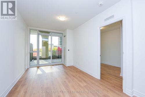 206 - 30 Elm Drive W, Mississauga, ON - Indoor Photo Showing Other Room