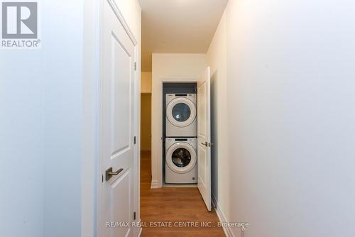 206 - 30 Elm Drive W, Mississauga, ON - Indoor Photo Showing Laundry Room