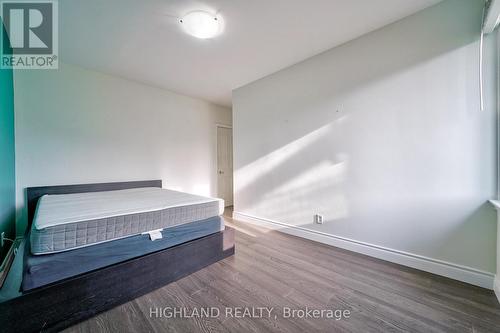 5375 Turney Drive, Mississauga, ON - Indoor Photo Showing Bedroom