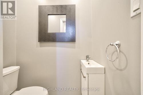 5375 Turney Drive, Mississauga, ON - Indoor Photo Showing Bathroom