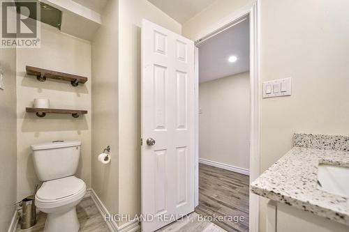 5375 Turney Drive, Mississauga, ON - Indoor Photo Showing Bathroom