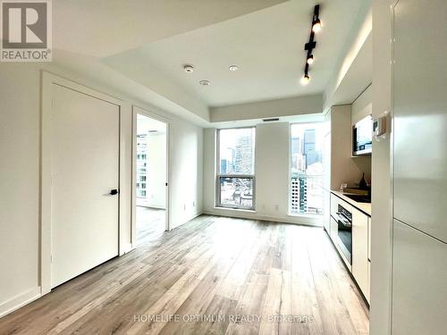 2301 - 327 King Street, Toronto, ON - Indoor