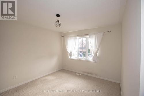 232 River Ridge Boulevard, Aurora, ON - Indoor Photo Showing Other Room